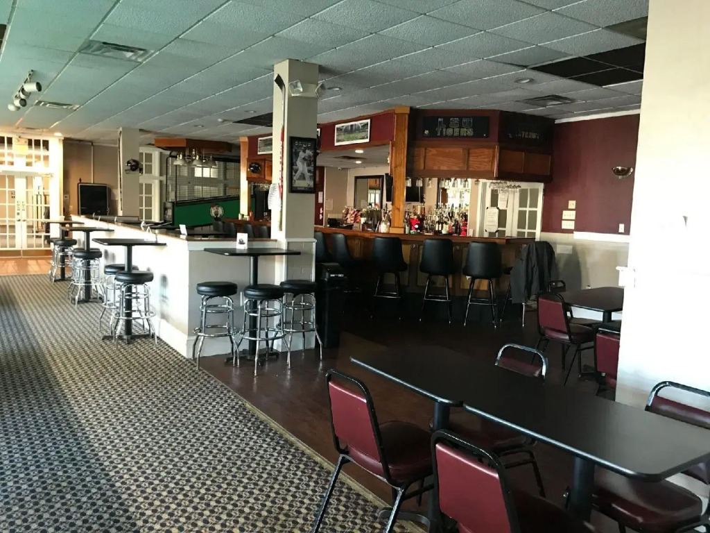 Whalers Inn and Suites