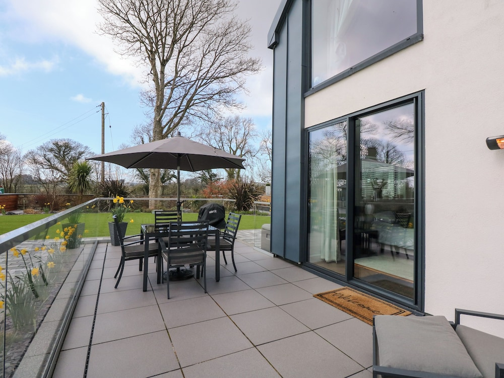 Dafarn Newydd Studio