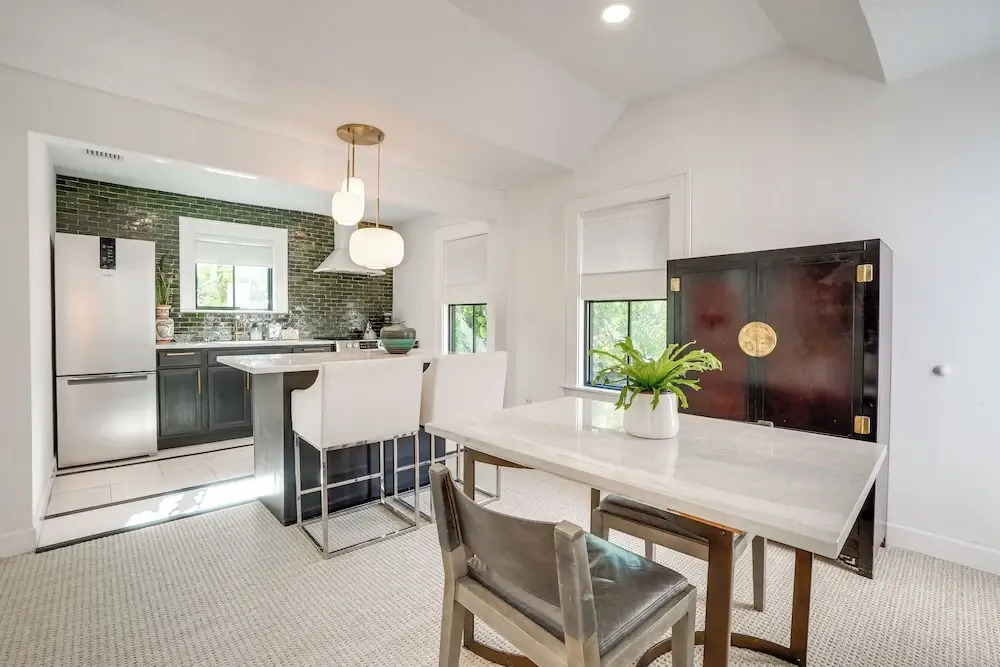 Chic Getaway in Desirable South Tampa District!