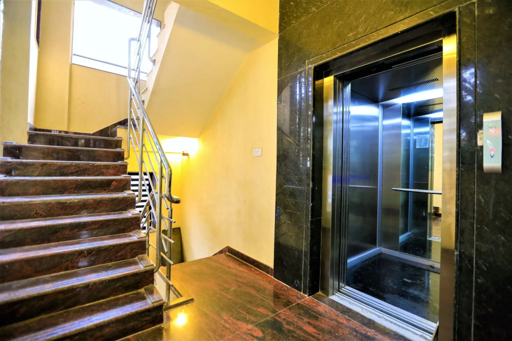FabHotel Corporate Crown - Nr Jyoti Nivas University