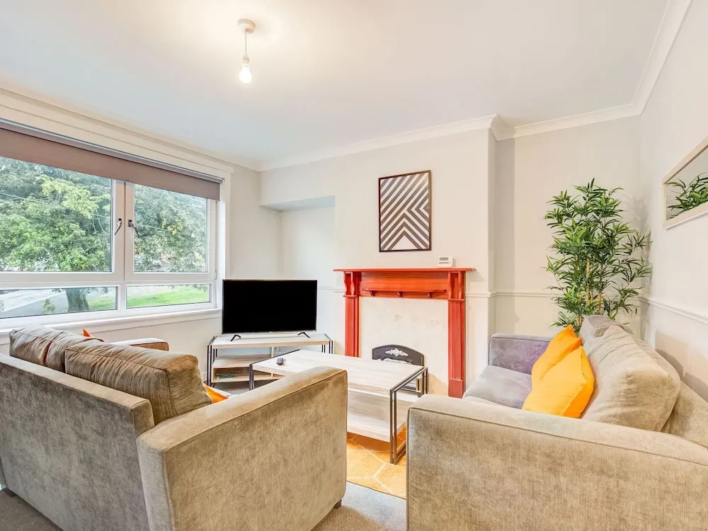 Graceful Apartment in Greenock near Newark Castle
