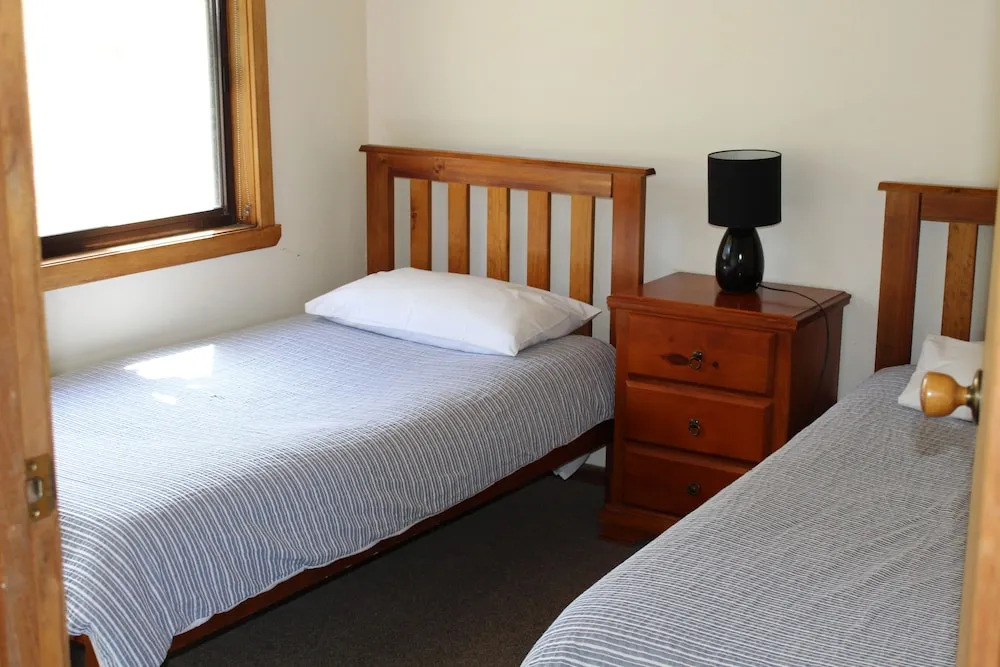 12 apostles cottages