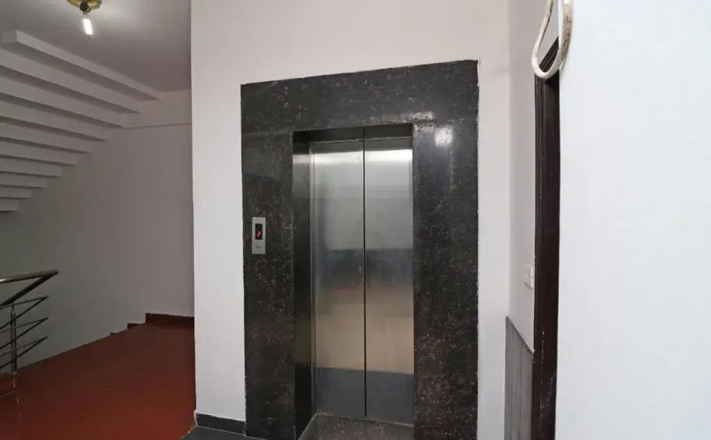 OYO 5452 Hotel Vindhwashni