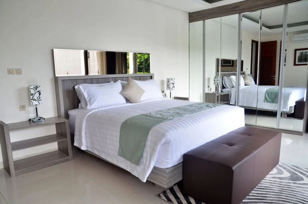 Morning Breeze City View Villa 4 Bedrooms and 1 Familly Bedroom With a Private Heated Swimming Pool and a Billiard Table