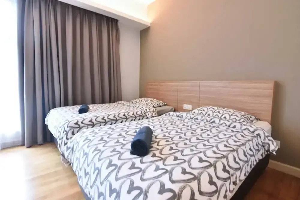Pet Friendly Comfy 3BR Apt Bathtub & Parking