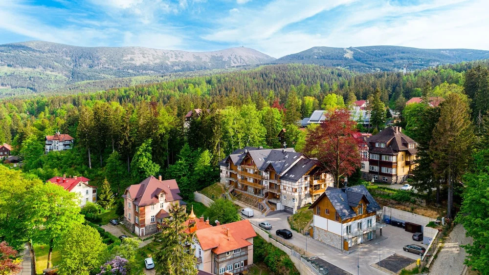 Słowackiego, Sun & Snow