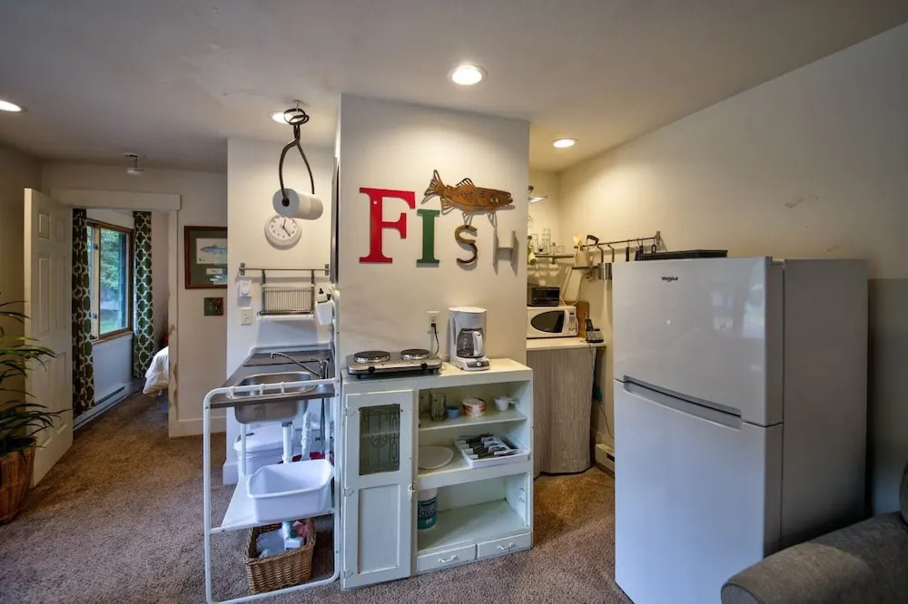 Big Sky - Fly Fishing Cottage