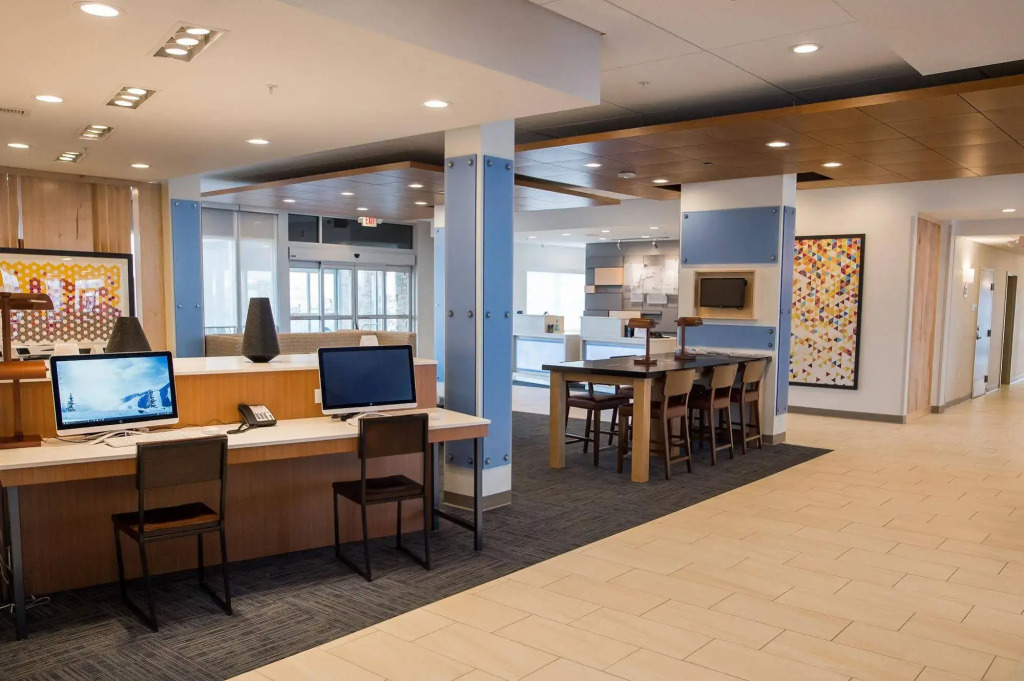 Holiday Inn Express & Suites Marietta by IHG