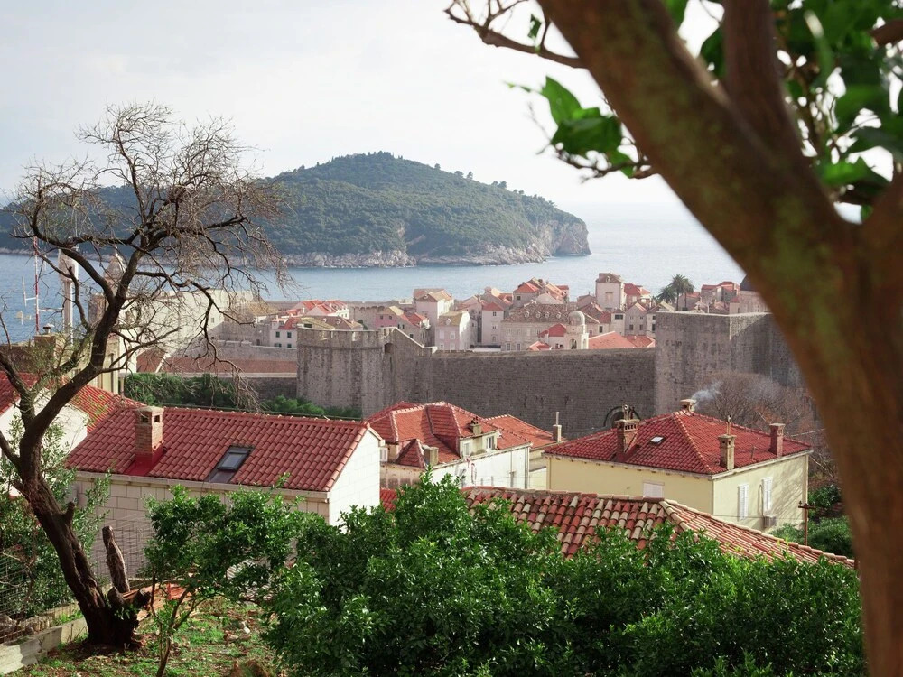 Cosy Apartment Overlooking City Walls and Island Lokrum, Private Terasse, Wi-fi