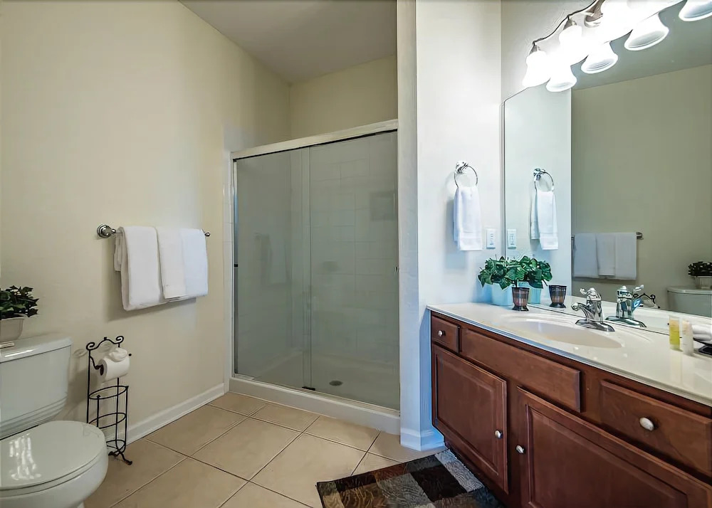 4114 Breakview Drive #206