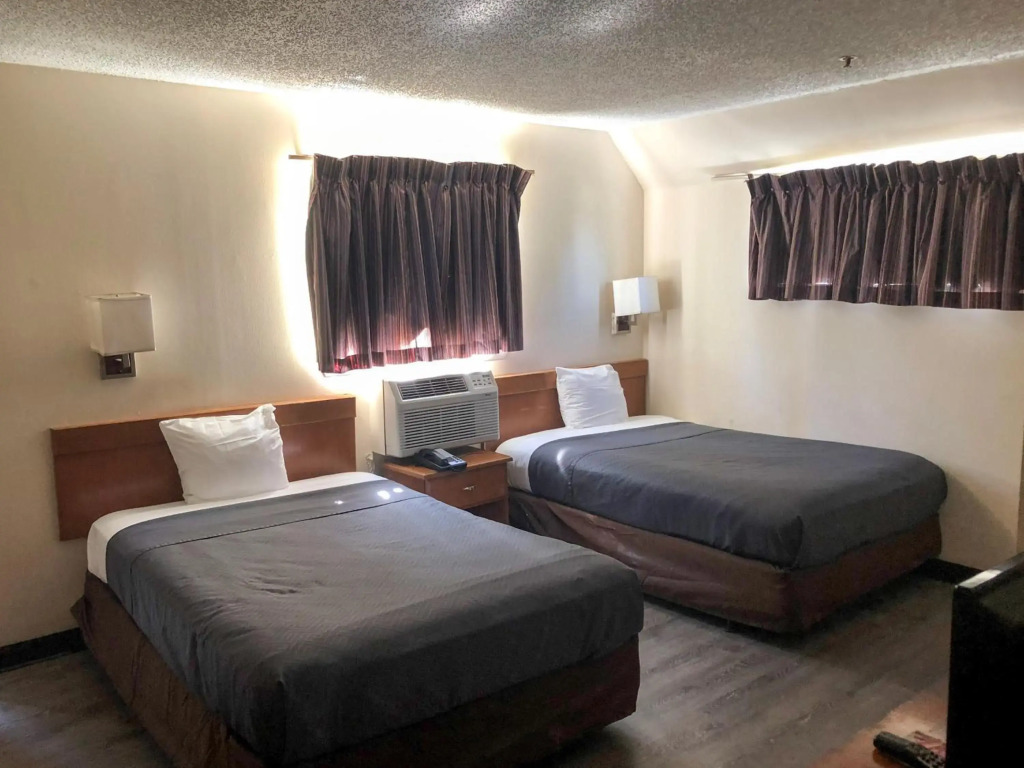 Studio 6 Extended Stay - Jacksonville, FL - South