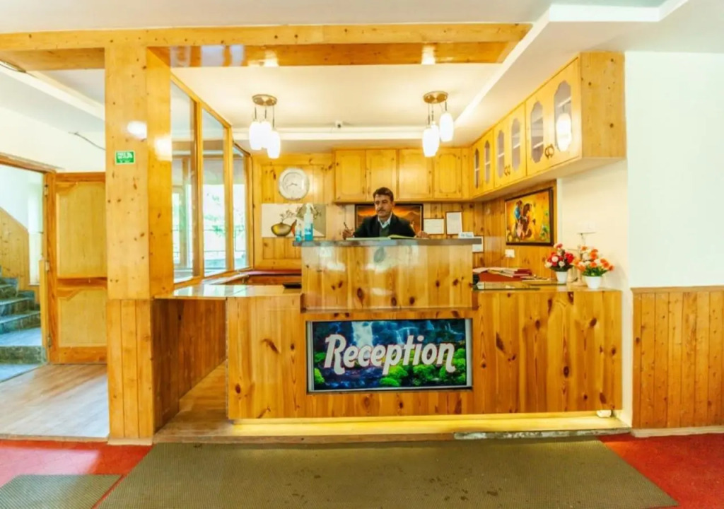 OYO 1837 Hotel Golden Meadows