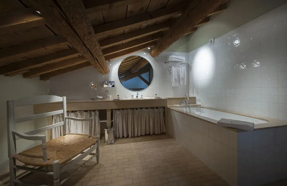 Le Mas de Peint - Hôtel et Restaurant