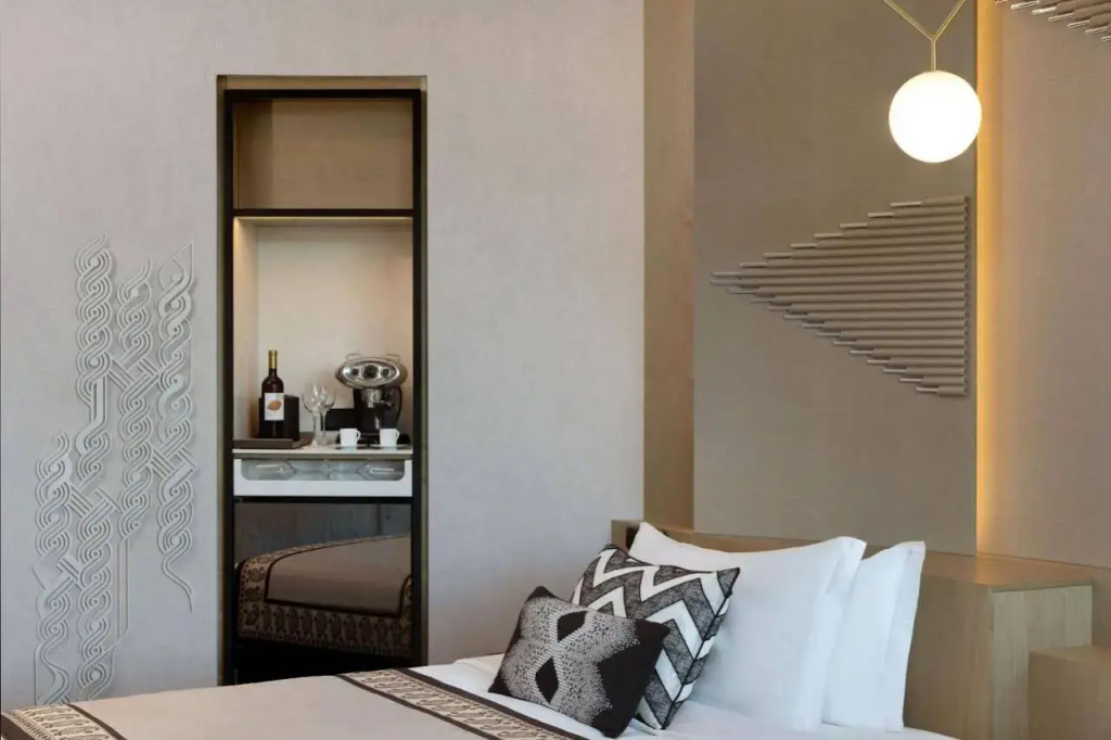 Paragraph Freedom Square, A Luxury Collection Hotel, Tbilisi
