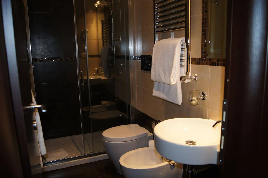 Mia Suites