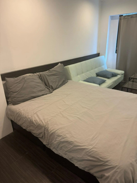 Zhongxiao Dunhua Homestay