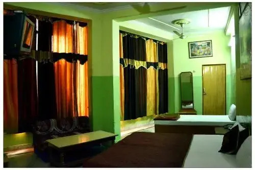 Shree Shyam Guest House by OYO Rooms