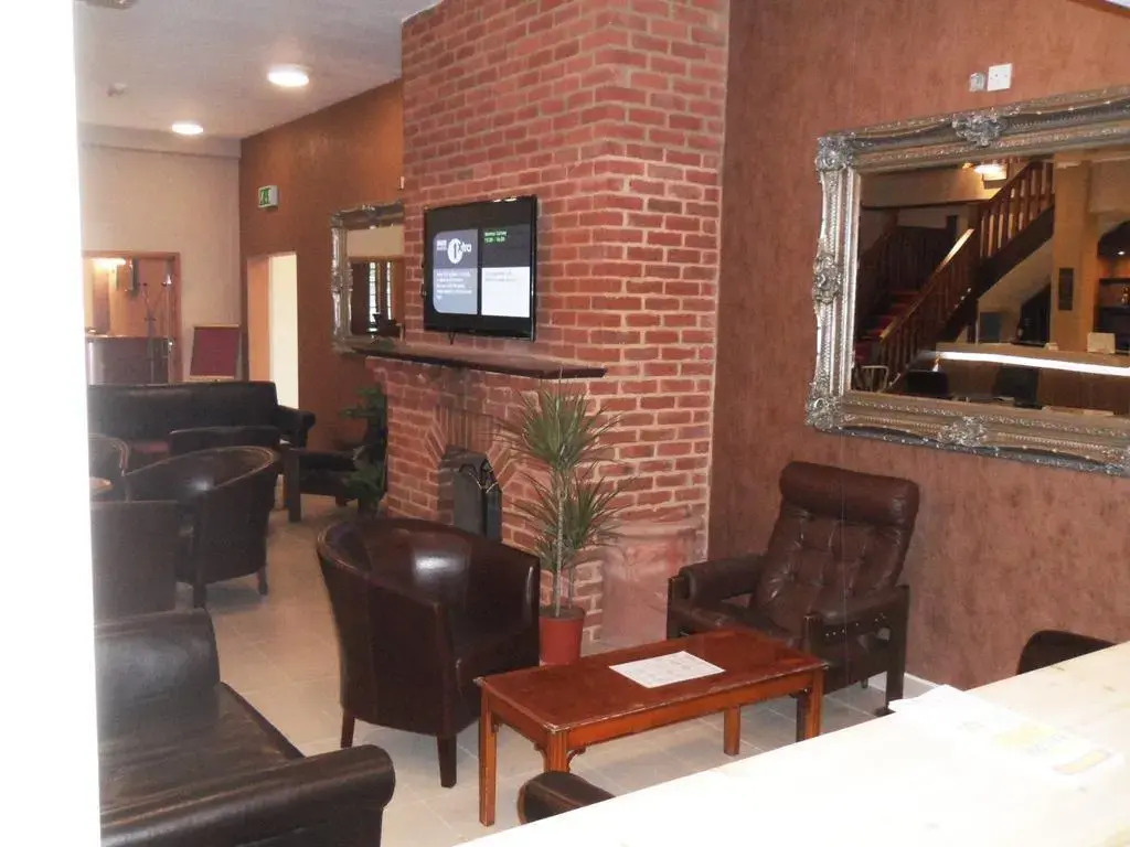 Skylark Hotel