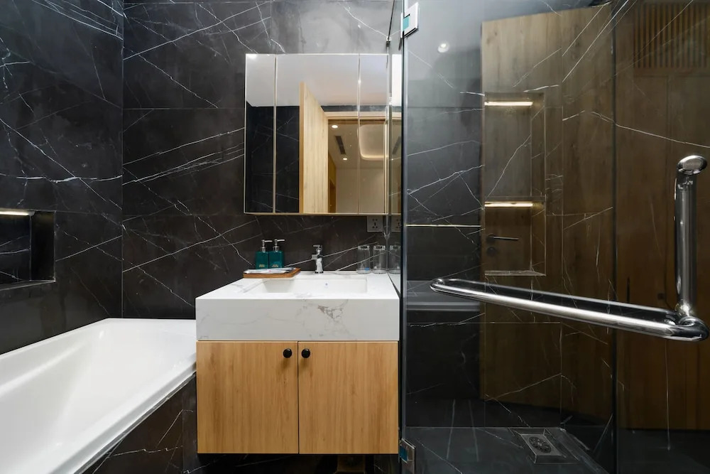 The Galaxy Home Doi Can Hotel and Apartment