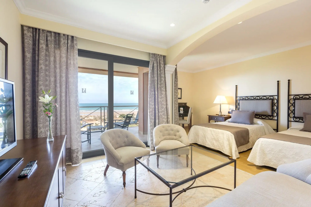 Hipotels Barrosa Palace & Spa