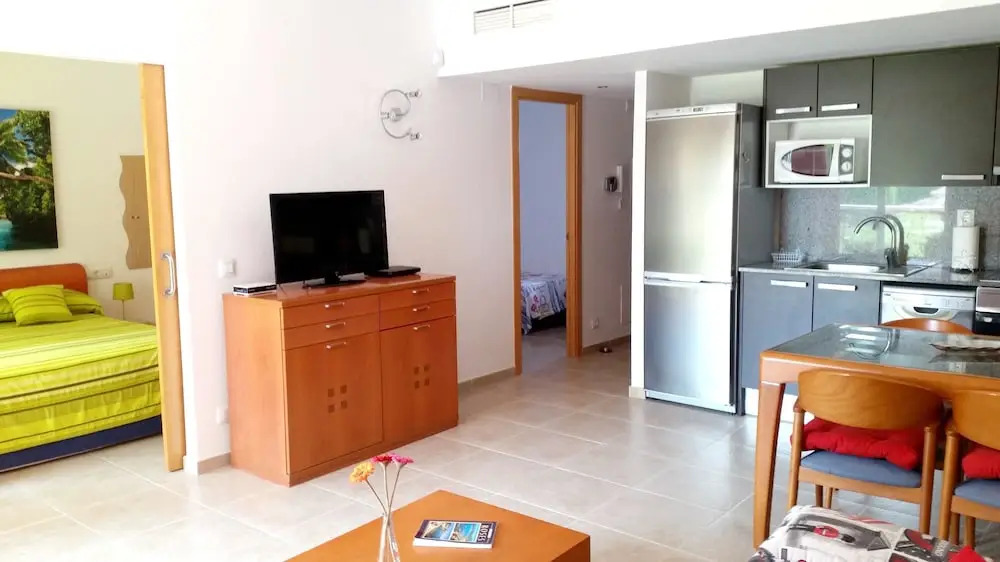 Apartment With 2 Bedrooms in Roses, With Pool Access and Enclosed Gard