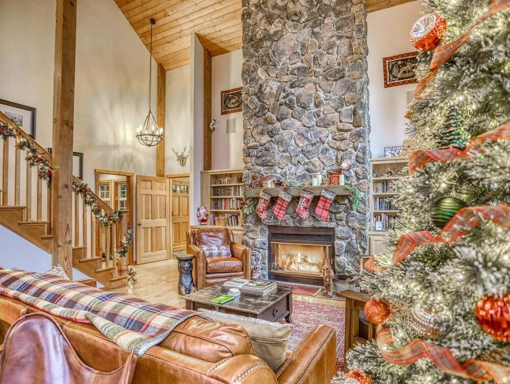 Lazy Bear Lodge