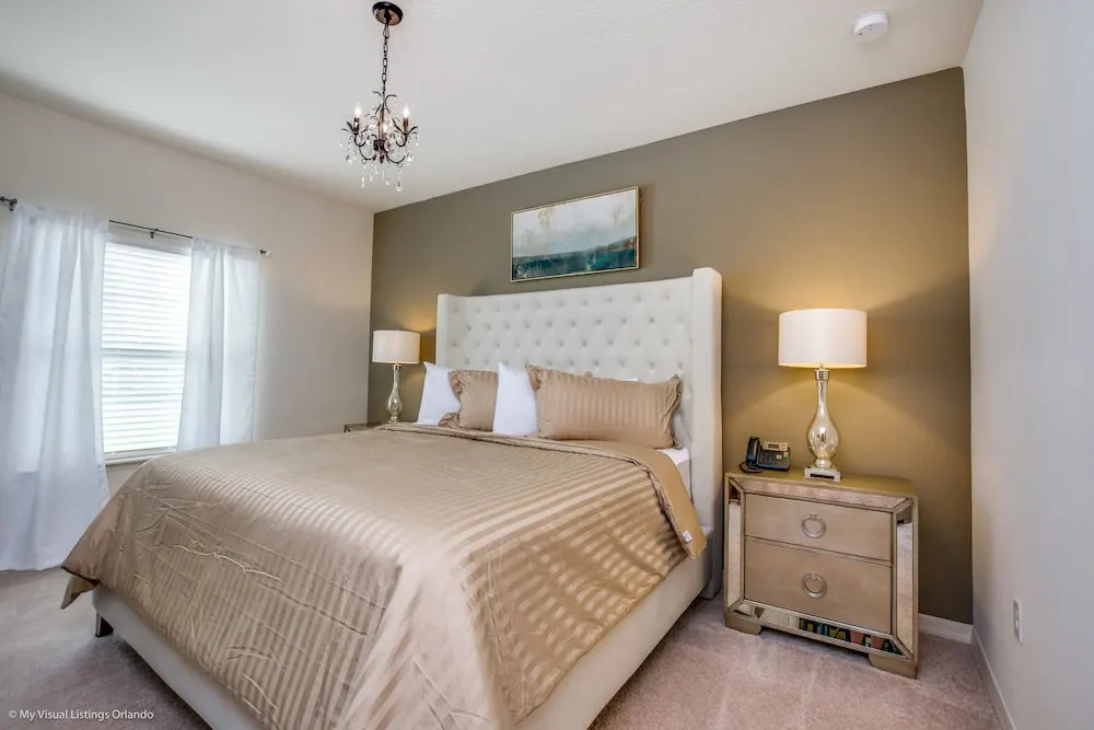 3 Bdrm West Lucaya Village
