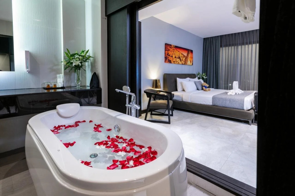 S Ratchada Leisure Hotel