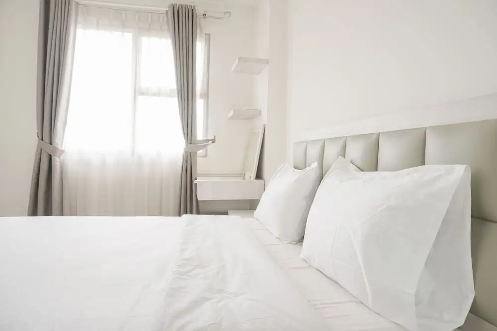 Minimalist And Homey 1Br At Belmont Residence Puri Apartment