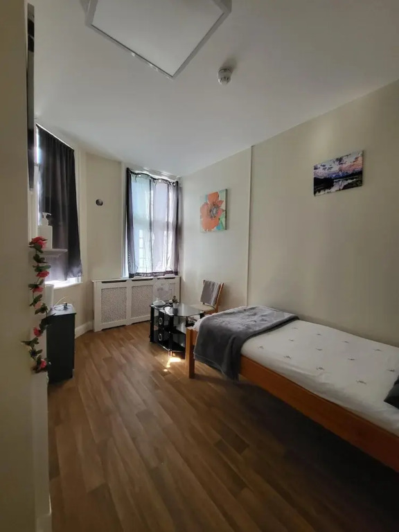 Silver Road Deluxe Retreat in Norwich