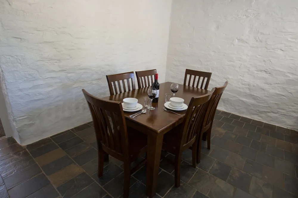 Paxton Square Cottages