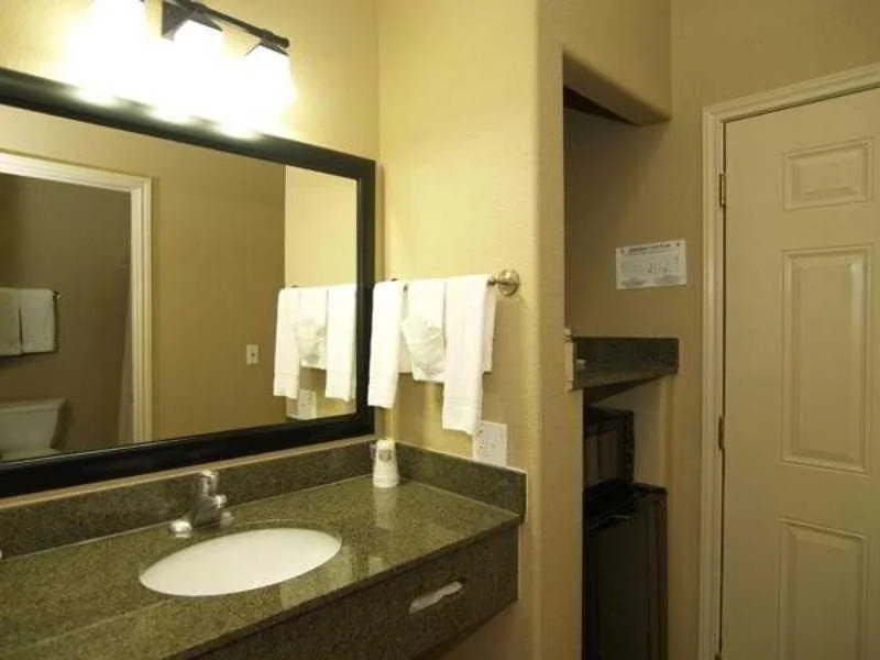Cotulla Whitten Inn