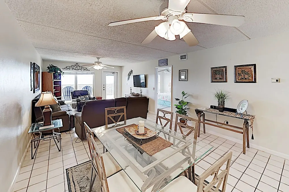 4400 Gulf Blvd Condo Unit 105