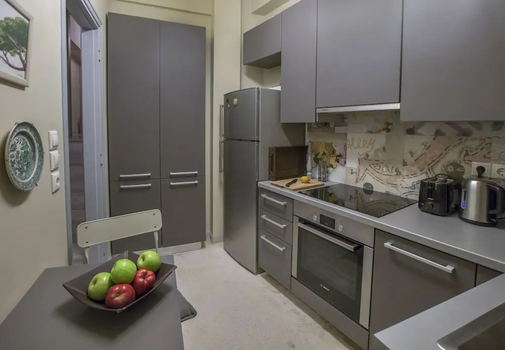 Downtown, classic apartment in Syntagma by GHH