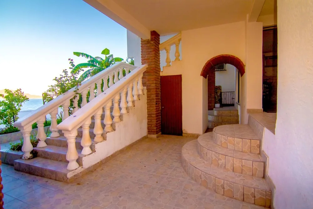 Caracol Peninsula 320 - 3 Br apts