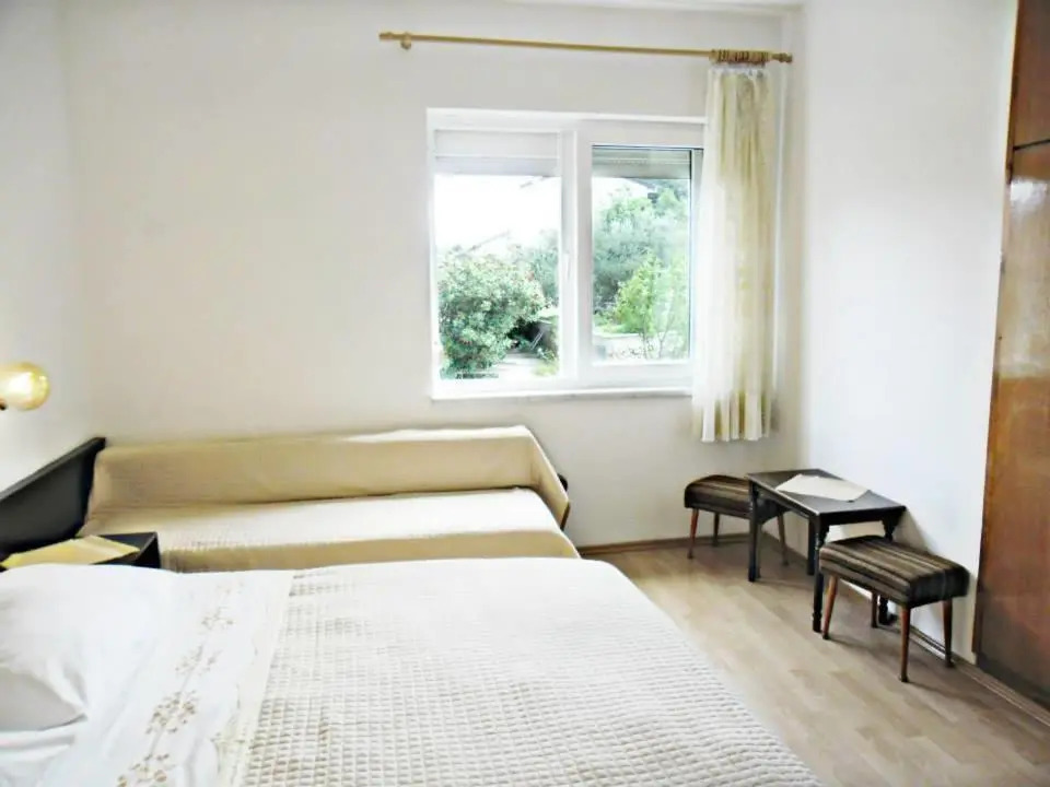 Apartments Josip 2830