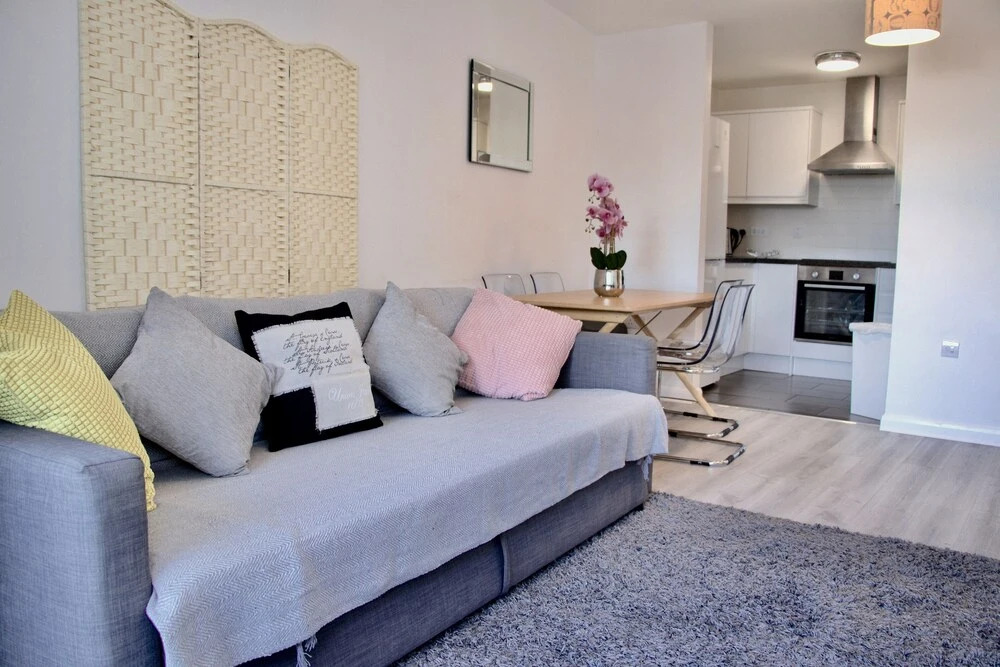 SKL Lux Two Bed With Free Parking/wifi