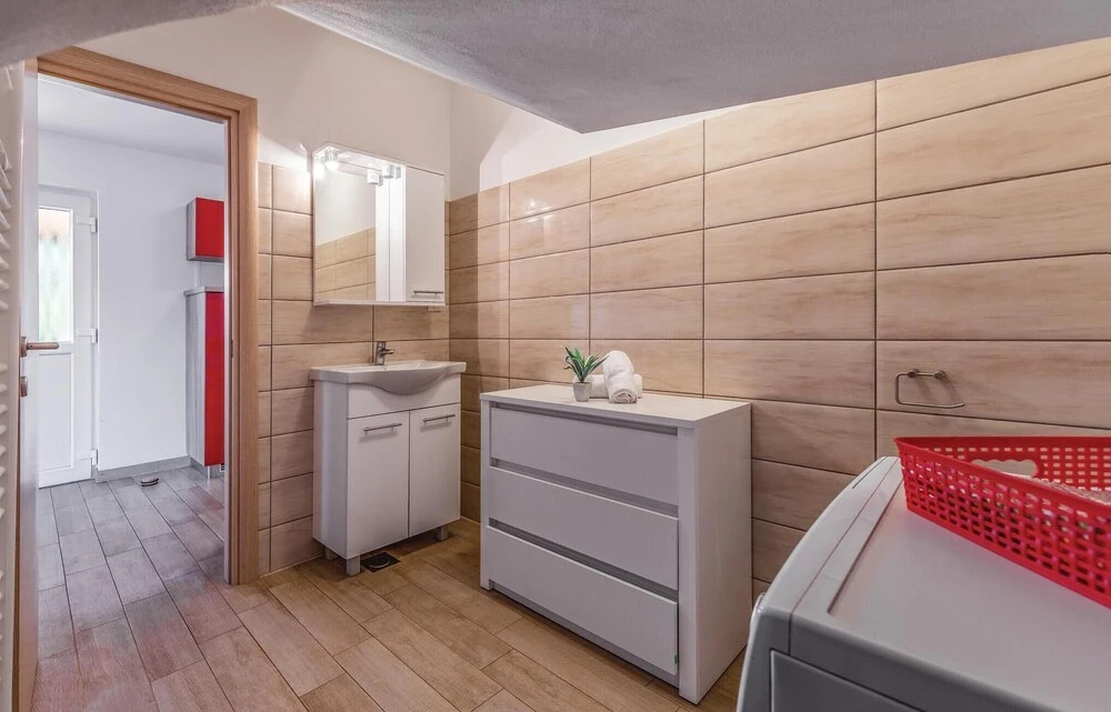 Amazing Home in Jasenovica With Wifi, Outdoor Swimming Pool and 4 Bedrooms