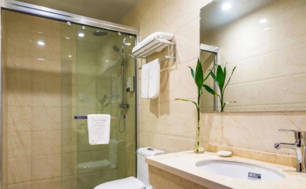 GreenTree Inn Wuxi Jiangyin Huashi Avenue Huaxi Village Hotel