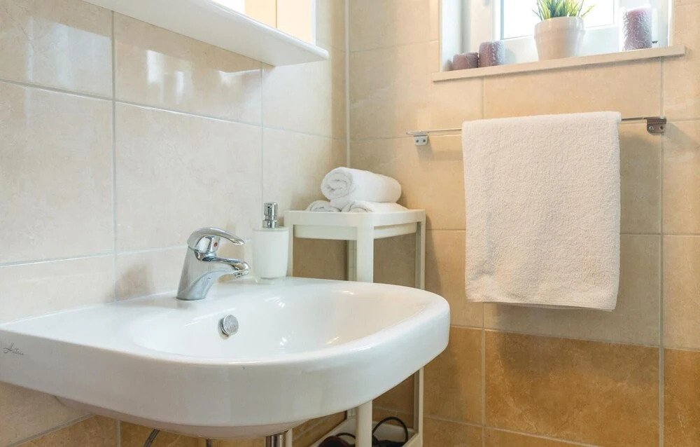 Beautiful Home in Radovcici With Wifi and 2 Bedrooms