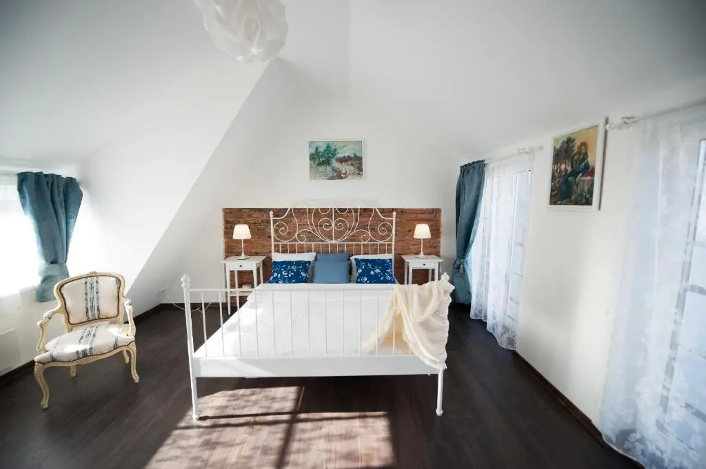 Vilnius Old Town, 3 BDR Penthouse, 100 m2 with Terrace
