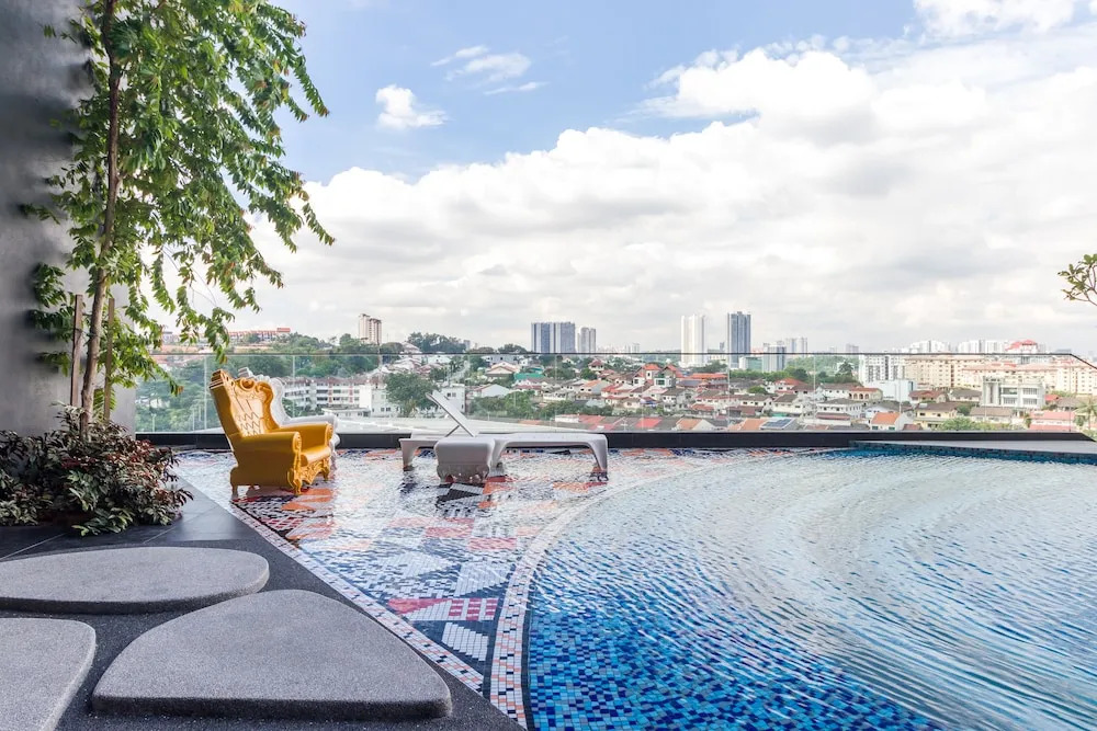Arte Cheras by Inn Lux