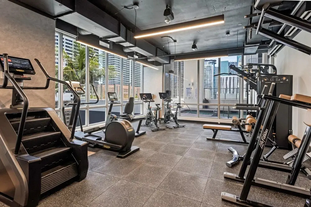 30th-floor Studio Gym Pool Sky Lounge