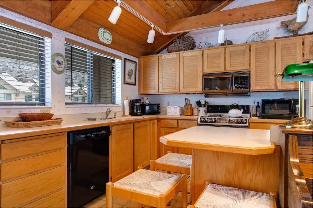 Park City Condo with Indoor Hot Tub by RedAwning