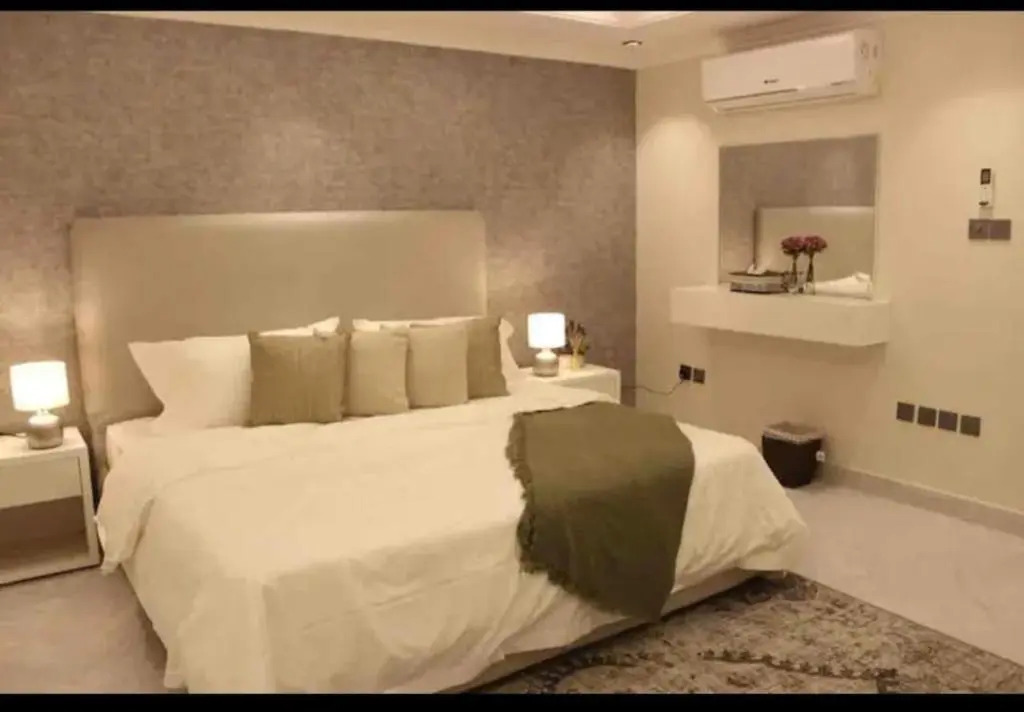 Luxury apartment prime location
