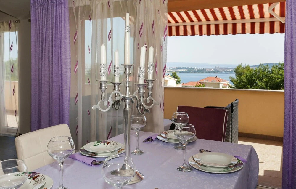Stunning Home in Kastel Sucurac With 5 Bedrooms, Wifi and Outdoor Swimming Pool
