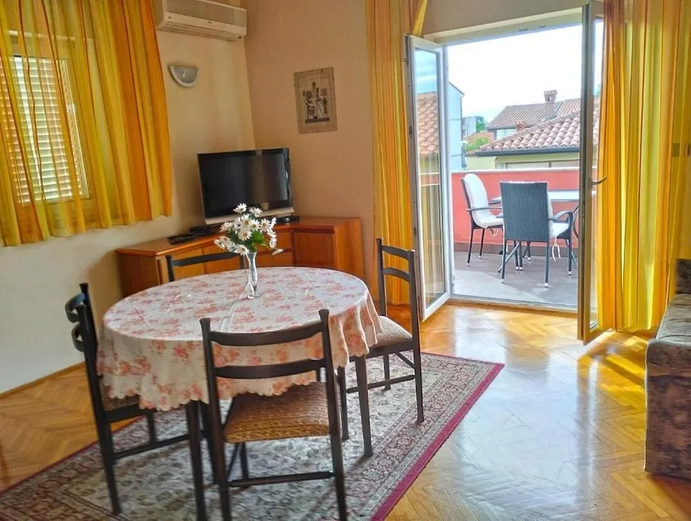 Charming Apartment in Umag With Balcony