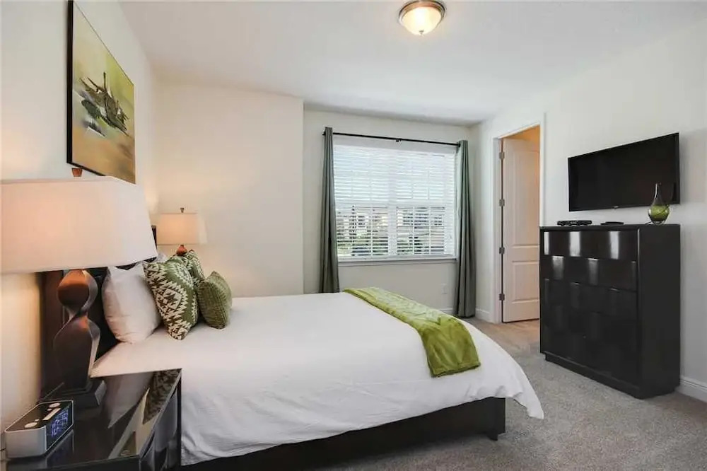 Reunion Daisy 6 Bedroom Home with Private Pool