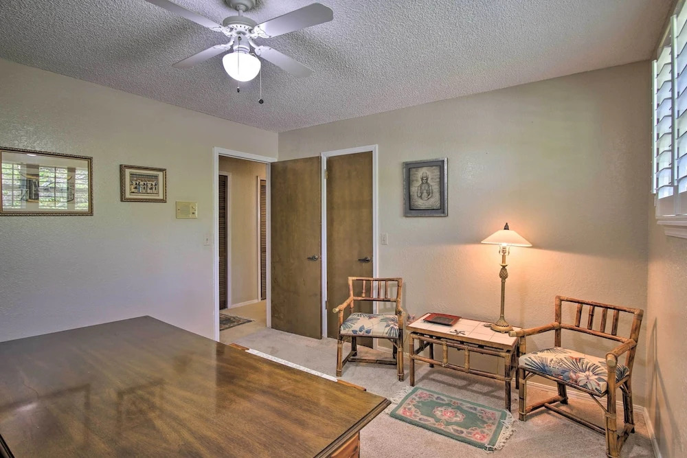 Private Home w/ Hot Tub & Patio Near Dtwn Tulsa