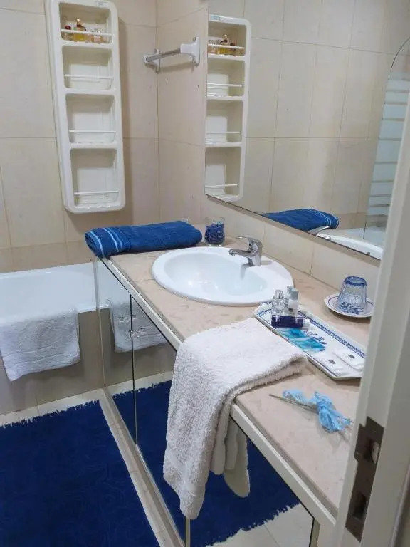 Avenida 8 apartment